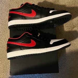 Air Jordan 1 Low White Toe